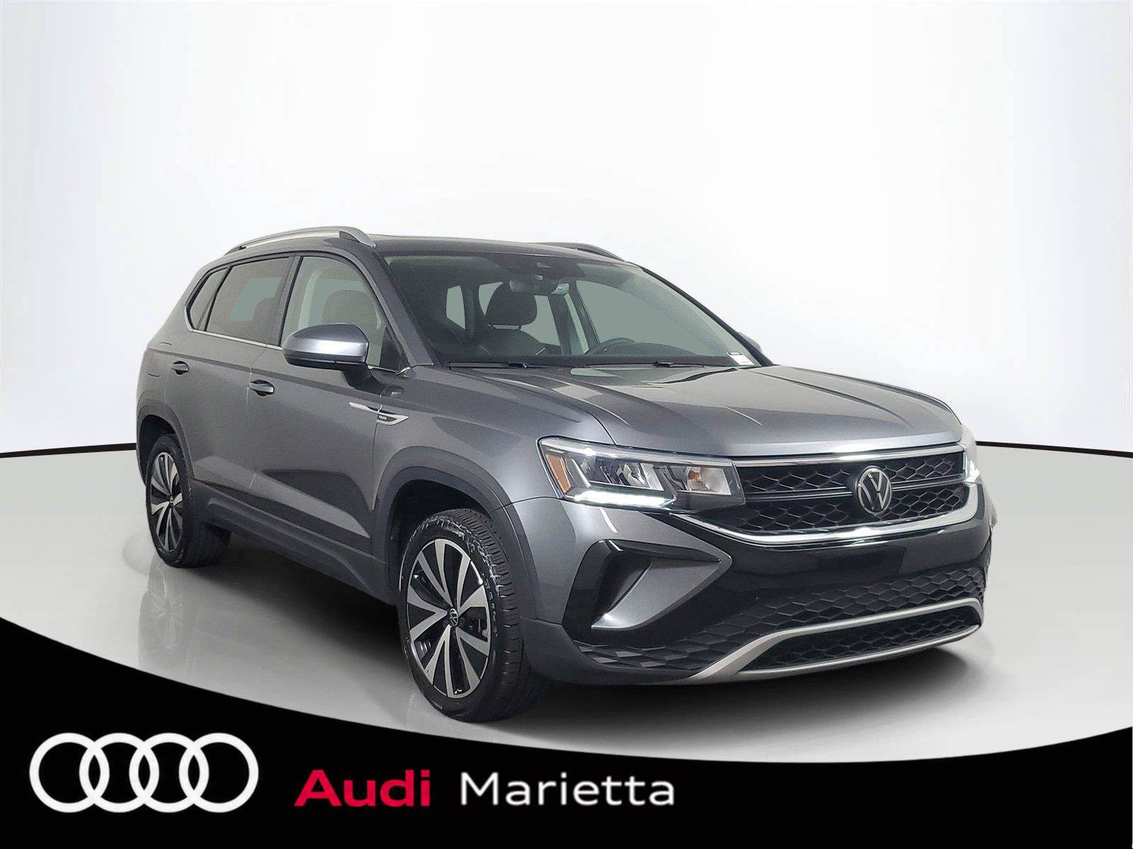 Used 2024 Volkswagen Taos SE FWD image 1