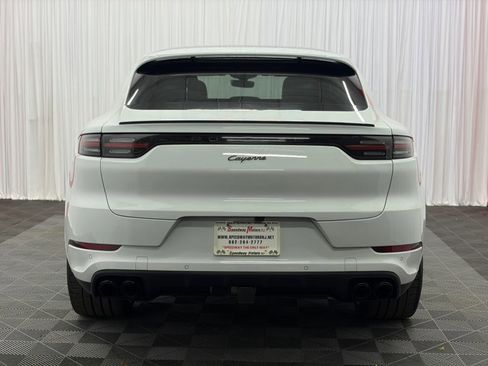 Used 2022 Porsche Cayenne Platinum Edition AWD/4WD image 7