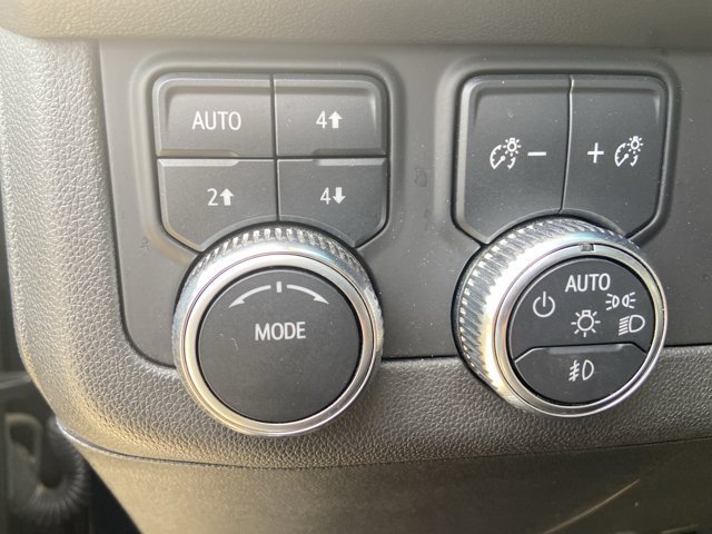 Used 2023 GMC Yukon AT4 AWD/4WD image 46