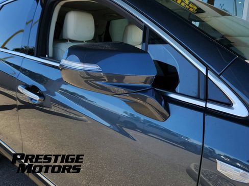 Used 2020 Cadillac XT5 Premium Luxury AWD/4WD image 14