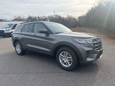 New 2026 Ford Explorer Active image 31