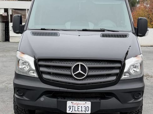 Used 2017 Mercedes-Benz Sprinter 2500 image 2