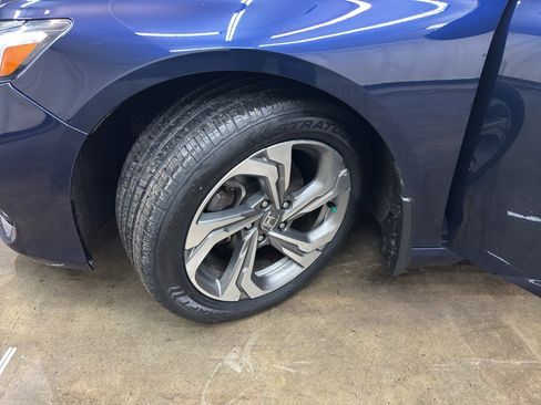 Used 2018 Honda Accord EX image 13