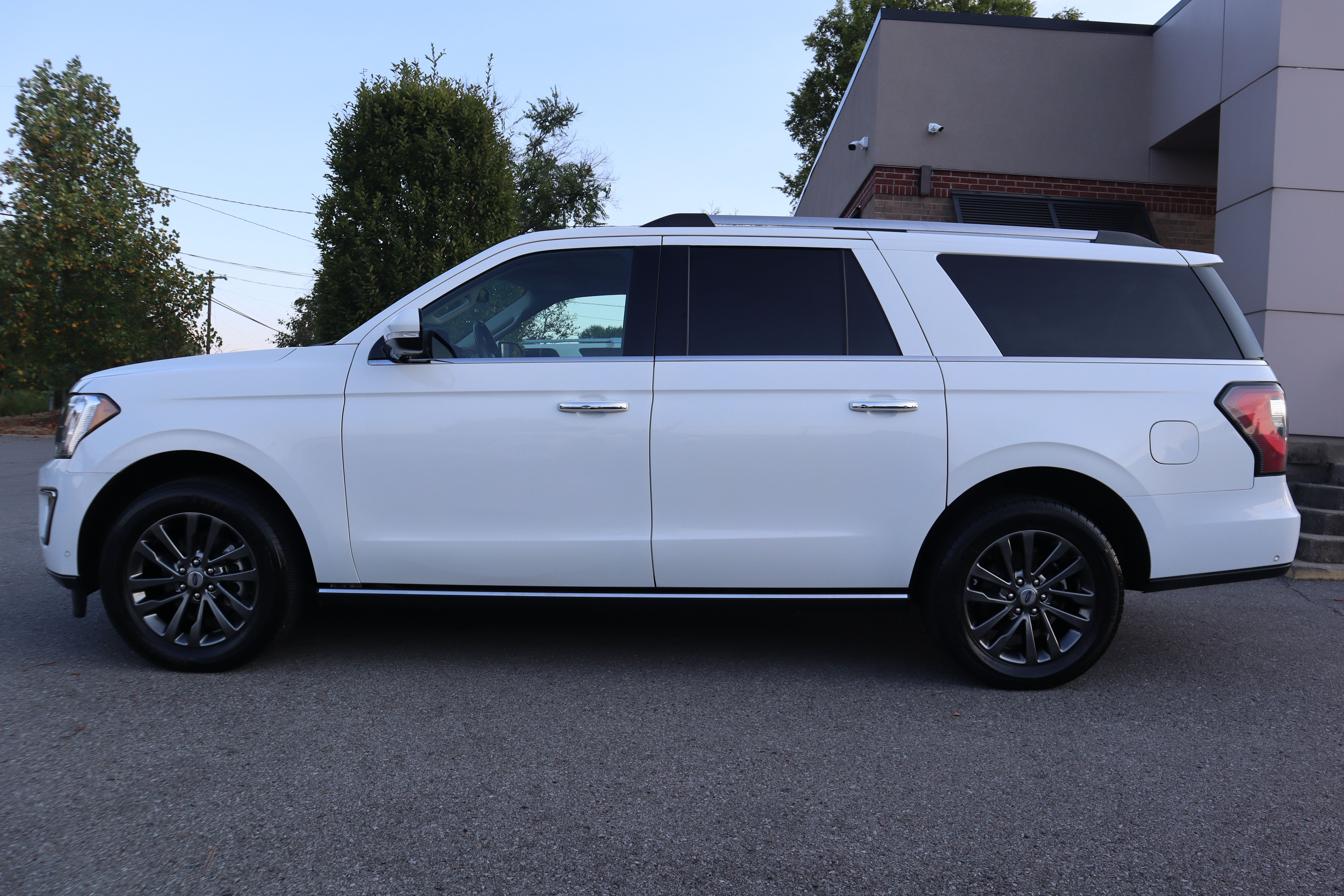 Used 2021 Ford Expedition Max Limited AWD/4WD image 10