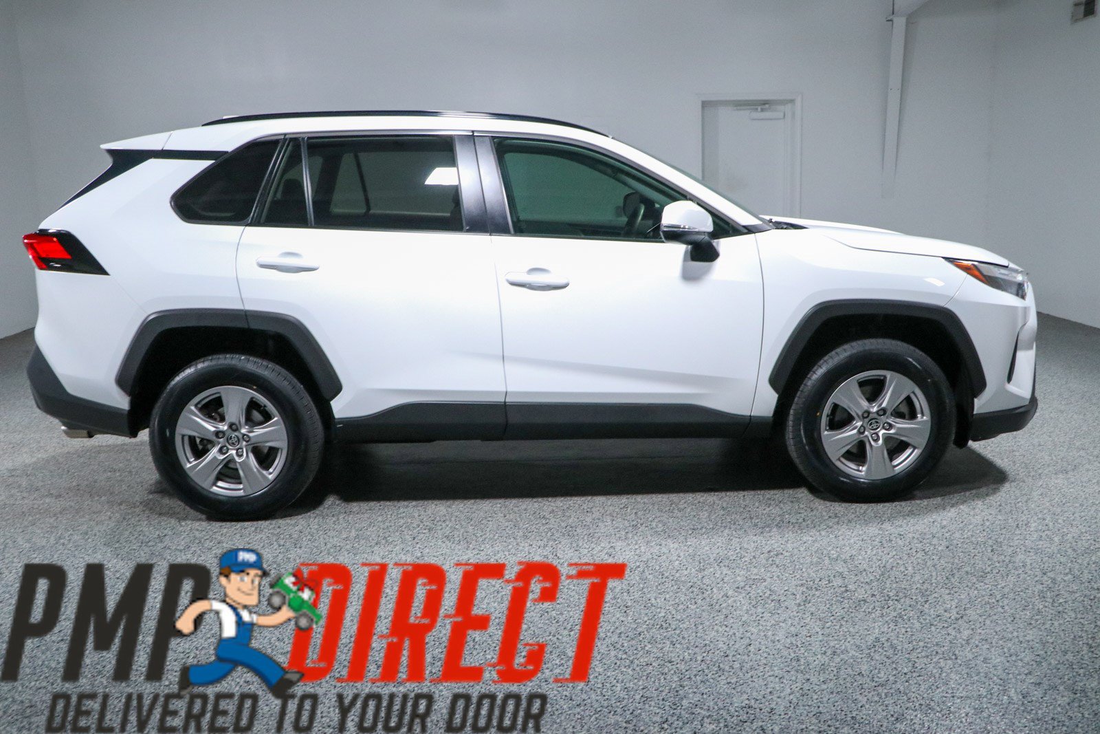 Used 2022 Toyota RAV4 XLE FWD image 6