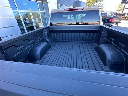 New 2026 GMC Sierra 1500 Pro w/ Graphite Edition AWD/4WD image 7