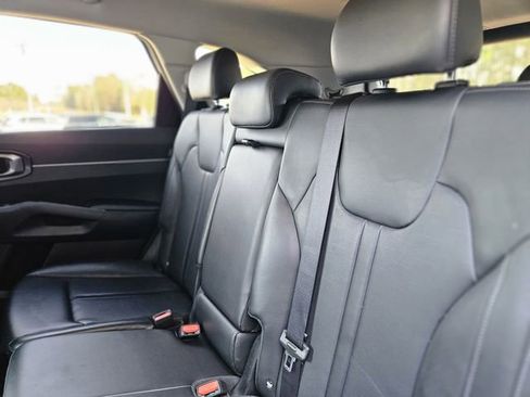 Used 2024 Kia Sorento S image 26