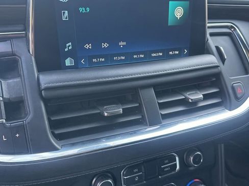Used 2022 Chevrolet Tahoe LT w/ Luxury Package AWD/4WD image 10