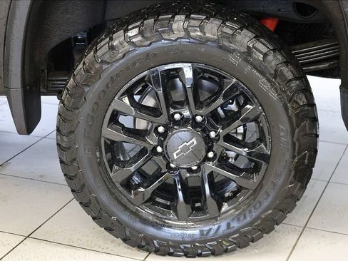 New 2026 Chevrolet Silverado 2500 High Country w/ High Country Premium Package AWD/4WD image 3