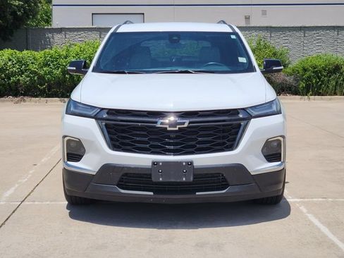 Used 2022 Chevrolet Traverse LT w/ LT Premium Package FWD image 2