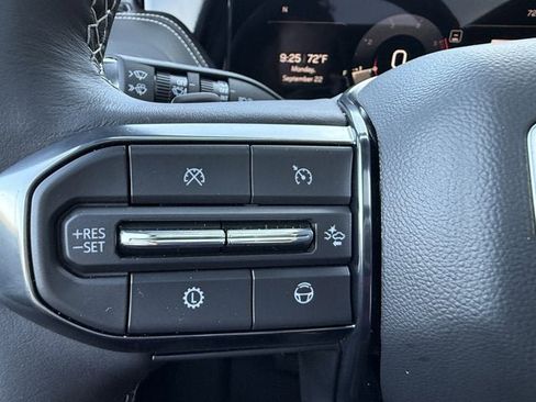 Used 2025 GMC Yukon Denali Ultimate image 29