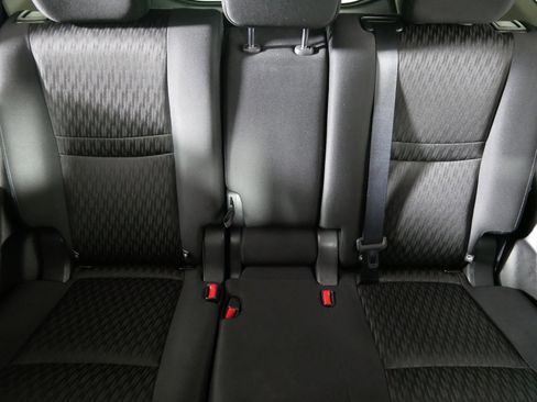 Used 2019 Nissan Rogue SV image 13