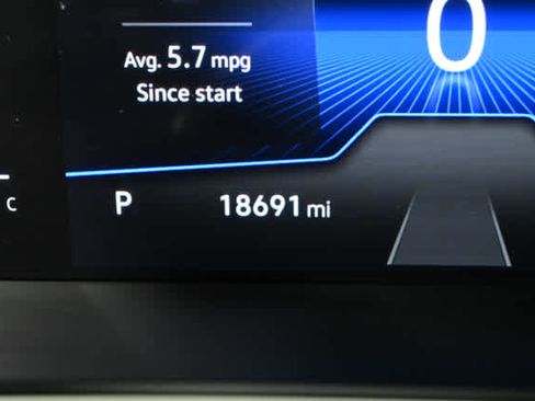 Used 2024 Volkswagen Tiguan SE R-Line image 22