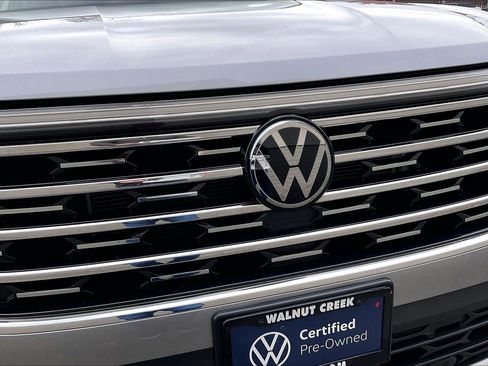 Certified 2024 Volkswagen Atlas SEL image 30