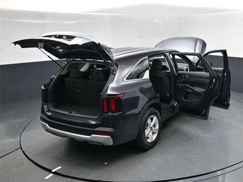 New 2026 Kia Sorento LX image 17
