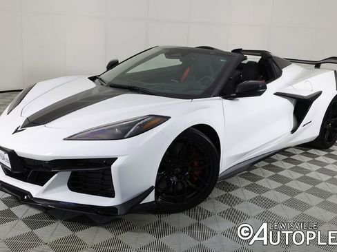 Used 2025 Chevrolet Corvette Z06 w/ Z07 Performance Package RWD image 1