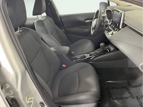 Used 2020 Toyota Corolla LE FWD image 16