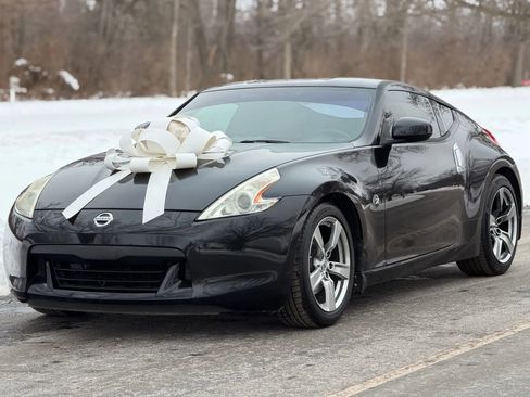 Used 2009 Nissan 370Z Touring image 1