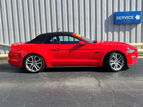 Used 2019 Ford Mustang GT Premium RWD image 9