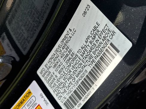 Used 2023 Honda Accord EX image 12