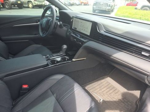 Used 2025 Toyota Camry XSE FWD image 15