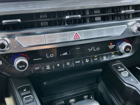 Used 2025 Kia Telluride SX Prestige X-Line AWD/4WD image 16