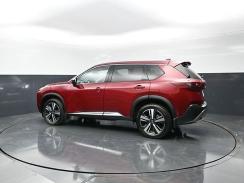 Used 2021 Nissan Rogue Platinum AWD/4WD image 2