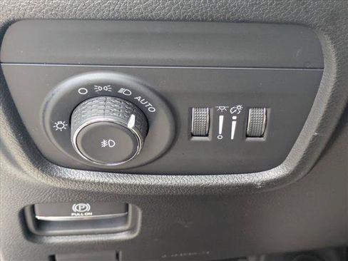 Used 2023 Jeep Grand Cherokee L Overland AWD/4WD image 14