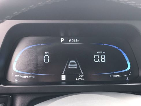 Used 2025 Hyundai Elantra Sport image 16