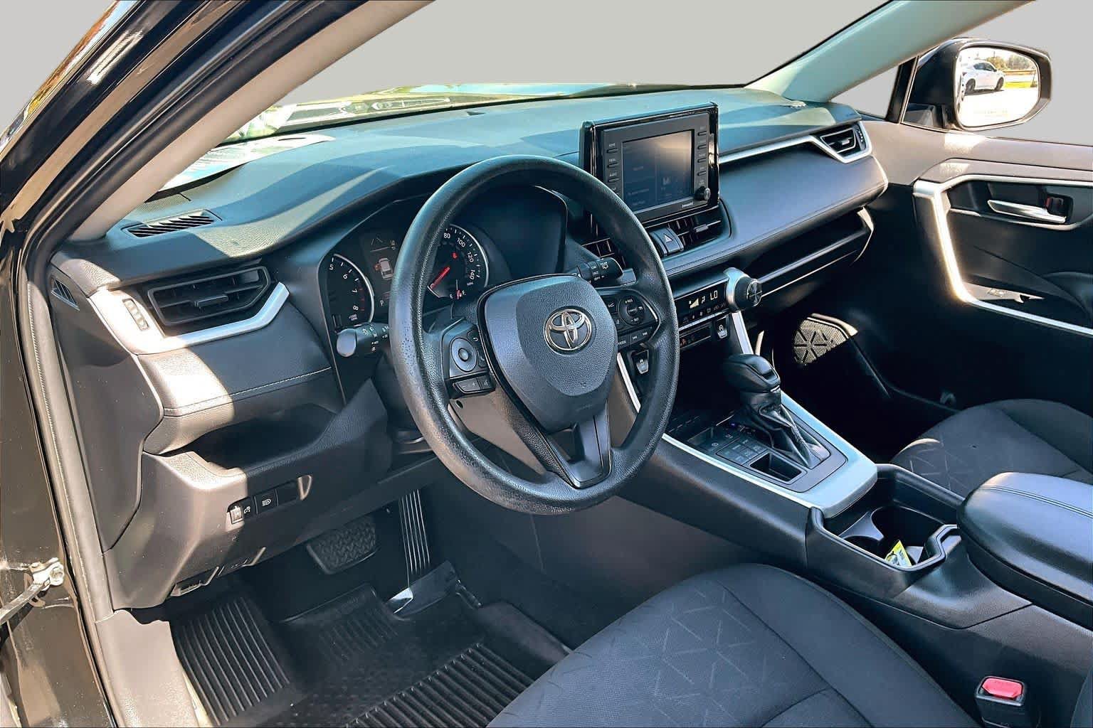 Certified 2021 Toyota RAV4 XLE AWD/4WD image 17