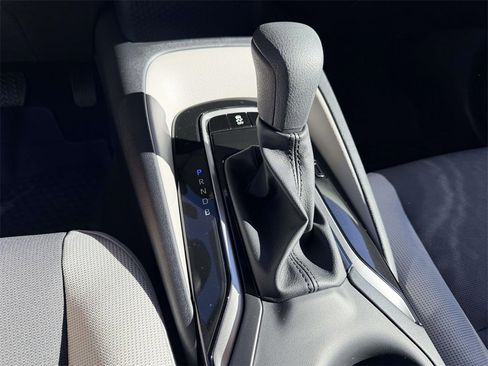 Used 2026 Toyota Corolla LE image 6