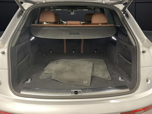 Used 2024 Audi Q5 e Premium Plus w/ Premium Plus Package image 16