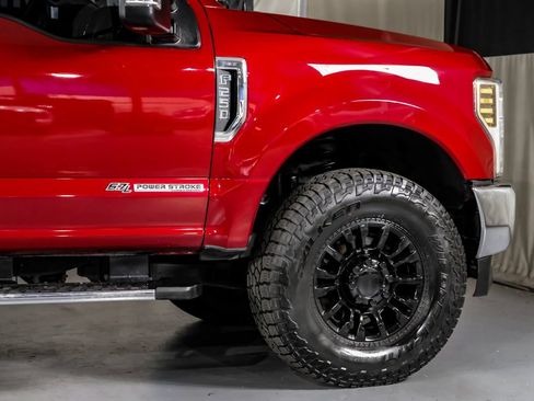 Used 2019 Ford F250 XLT w/ XLT Premium Package AWD/4WD image 7