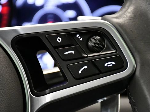 Used 2023 Porsche Cayenne image 28