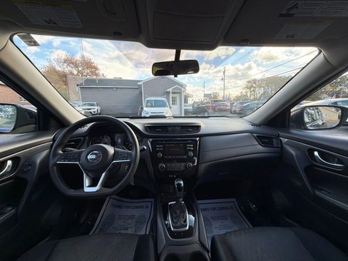 Used 2017 Nissan Rogue S image 29