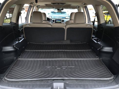 Used 2016 Honda Pilot Touring image 25