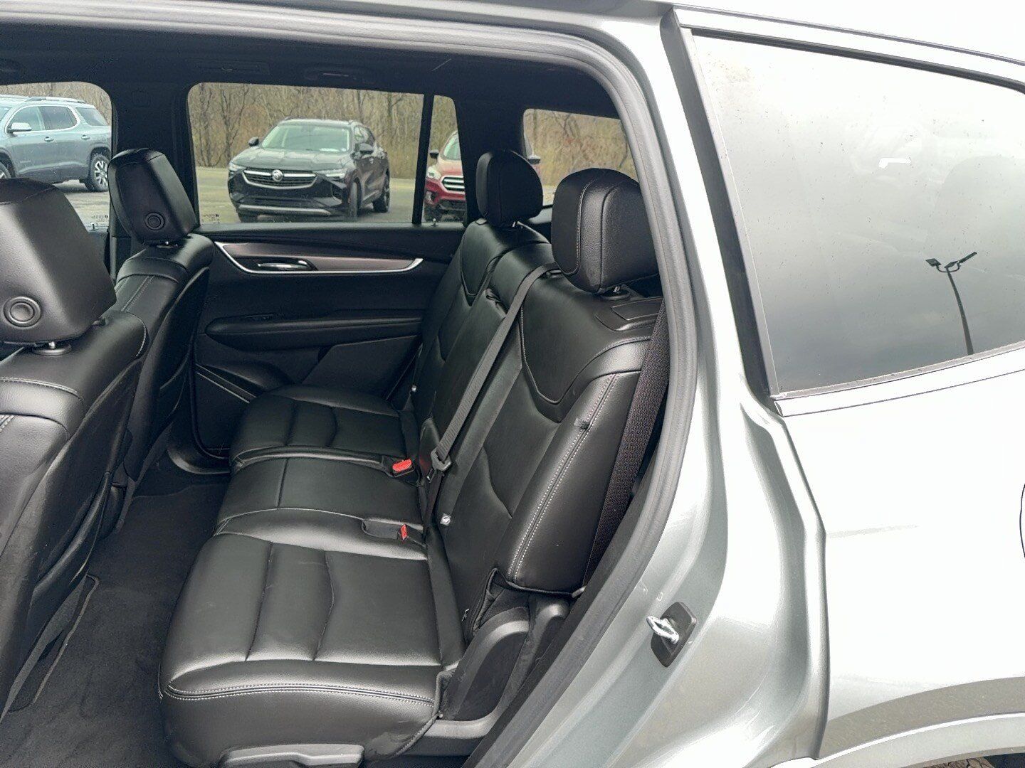 Used 2024 Cadillac XT6 Luxury w/ LPO, Floor Liner Package AWD/4WD image 10