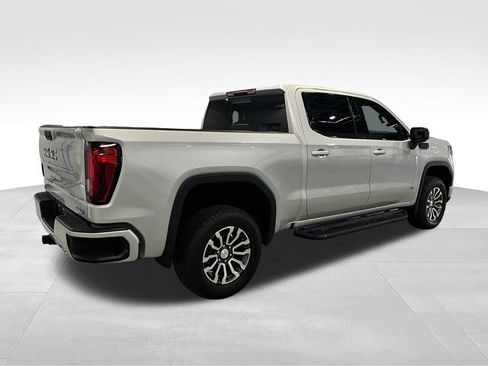 Used 2022 GMC Sierra 1500 AT4 w/ AT4 Preferred Package AWD/4WD image 7