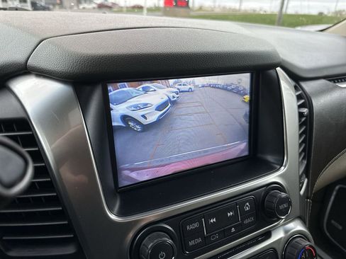 Used 2020 Chevrolet Tahoe Premier w/ Premier 6.2L Value Package image 17