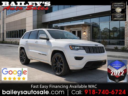Used 2017 Jeep Grand Cherokee Altitude image 1