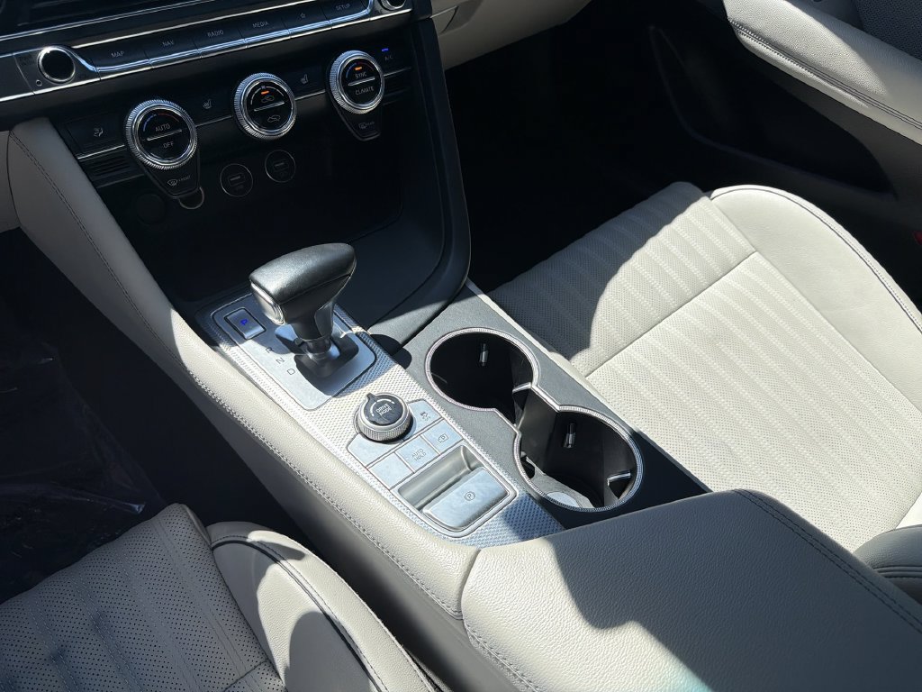 Used 2022 Genesis G70 3.3T RWD image 48
