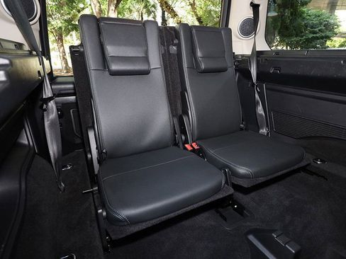 Used 2015 Land Rover LR4 HSE image 36