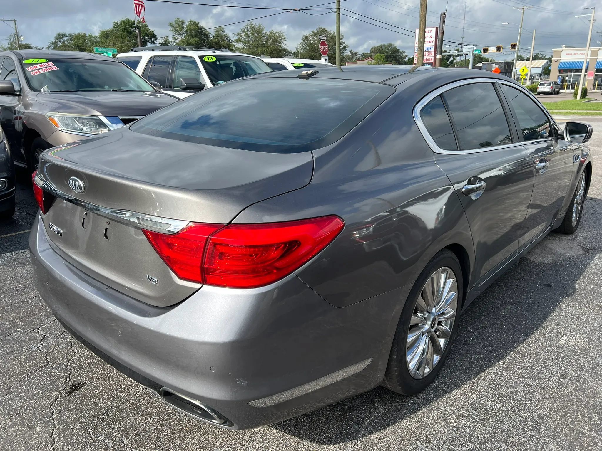 Used 2015 Kia K900 Luxury RWD image 5