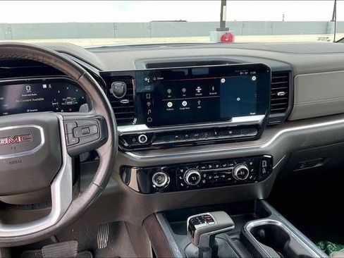Used 2023 GMC Sierra 1500 SLT image 8