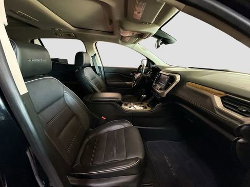 Used 2017 GMC Acadia Denali w/ Technology Package image 32