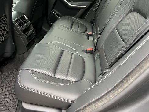 Certified 2023 Jaguar F-PACE R-Dynamic S image 34