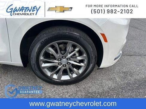 Used 2022 Buick Enclave Avenir w/ Avenir Technology Package image 12