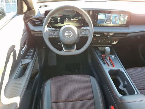 New 2026 Nissan Kicks SR w/ Cold Weather Package image 10