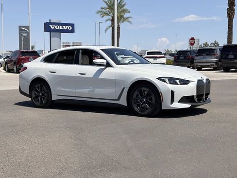 Used 2025 BMW i4 eDrive40 w/ Premium Package RWD image 5