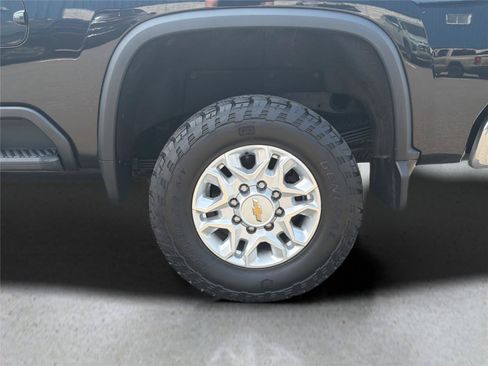 Used 2022 Chevrolet Silverado 2500 LT w/ Convenience Package AWD/4WD image 42